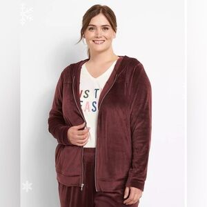 Women's Livi Active Burgundy Velour Hoodie - Size 26/28 - 4X